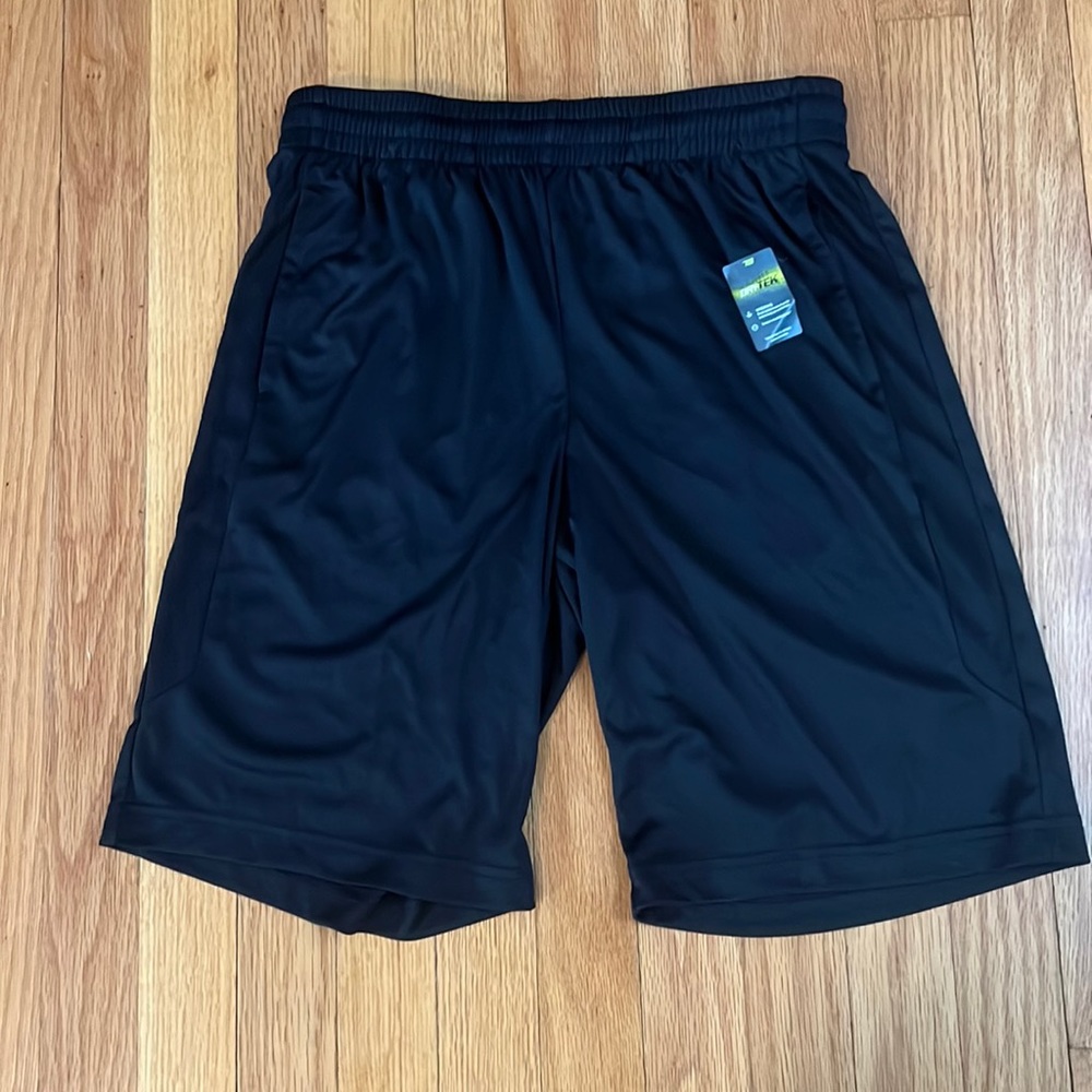 Boy’s basketball shorts. Black Knit. size large. NWT